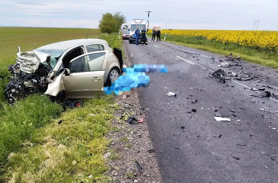 Tragická nehoda: Čelnú zrážku áut v okrese Šaľa neprežili traja ľudia