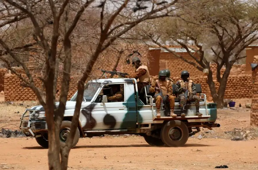 Vojaci Burkiny Faso za jeden deň zmasakrovali 223 civilistov, tvrdí skupina na ochranu práv
