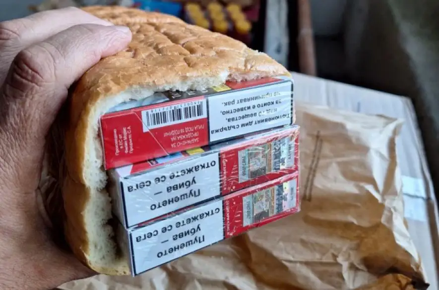 Prekvapenie v pečive: Bulharskí colníci objavili v bochníkoch chleba desaťtisíce kusov cigariet