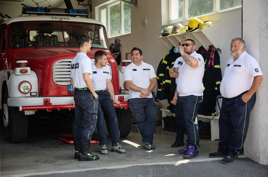 Banskobystrický kraj podporí dobrovoľných hasičov. Cez program INTERREG ich vybaví na zvládanie katastrof