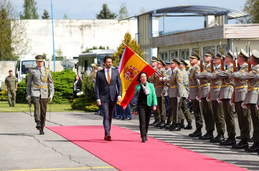 Minister Kaliňák poďakoval za príspevok Španielska do jednotky NATO v SR. So španielskou ministerkou obrany navštívil Lešť