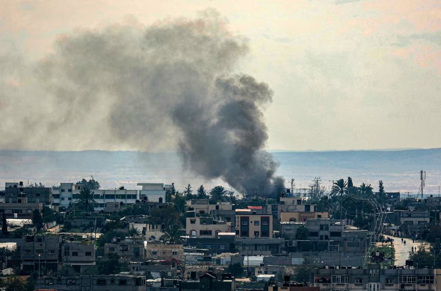Izraelská armáda prevzala kontrolu nad dôležitým priechodom Rafah z Gazy do Egypta. Ako to vníma Egypt?