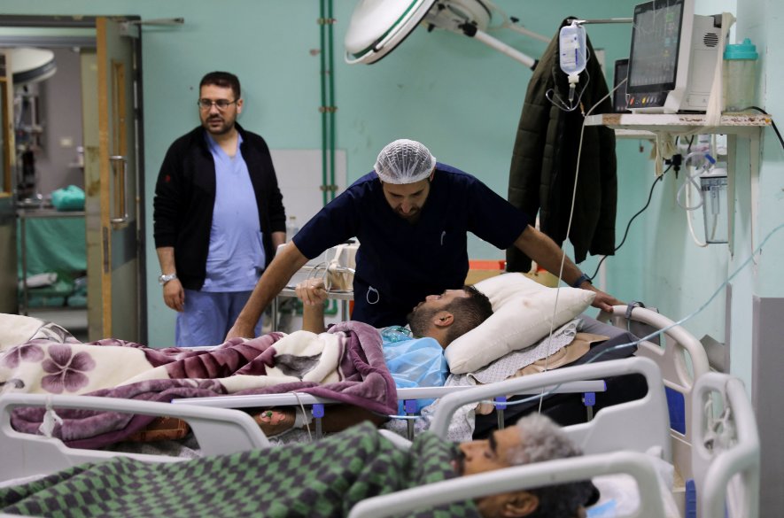WHO: Nemocniciam v Pásme Gazy dochádza palivo
