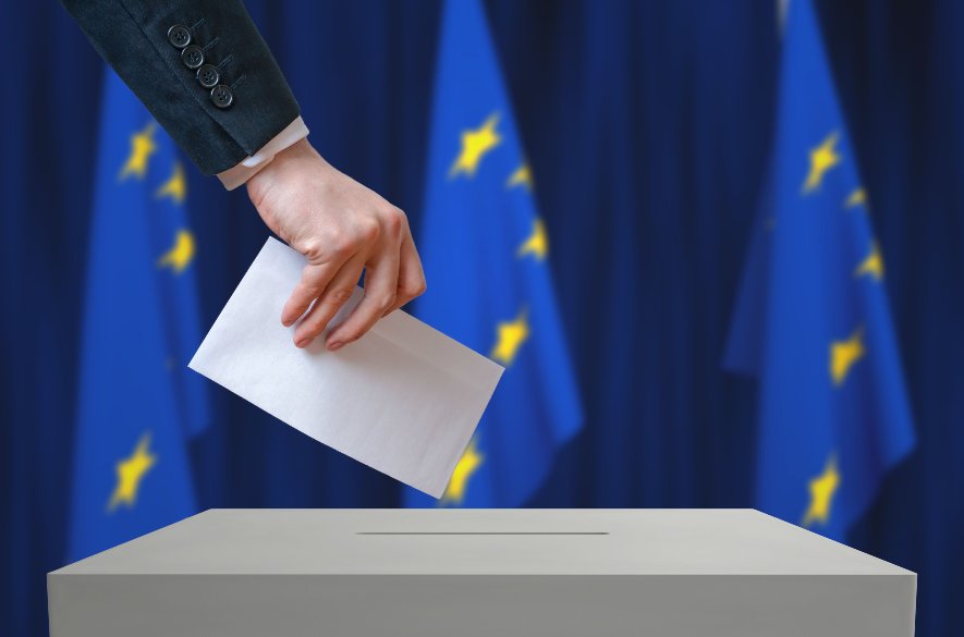 Voliči si môžu vybaviť hlasovací preukaz pre eurovoľby mailom alebo listom do 20. mája