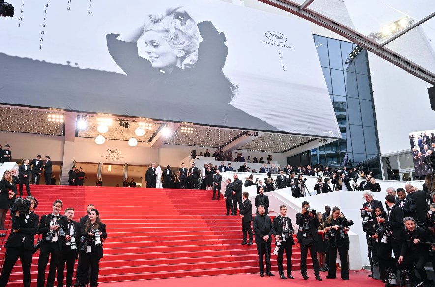 77. ročník prestížneho filmového festivalu v Cannes je v plnom prúde. Porote tento rok predsedá režisérka Greta Gerwig