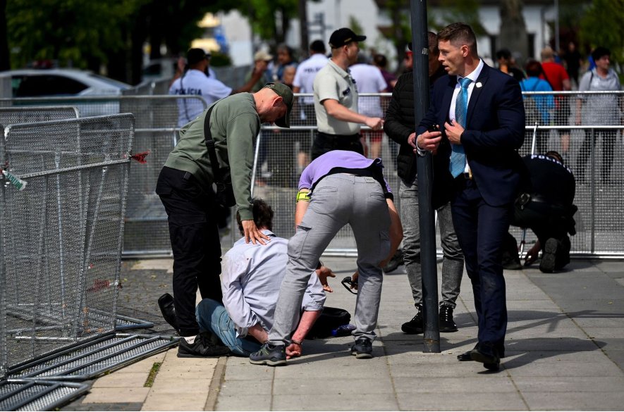 Polícia obvinila atentátnika z úkladnej vraždy. Hrozí mu až doživotie