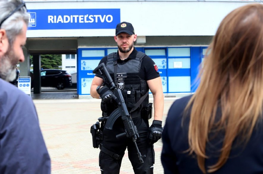 Svedkovia útoku na premiéra môžu trpieť akútnym stresom