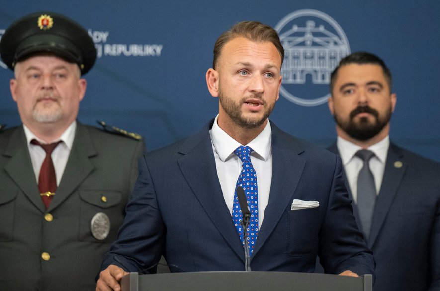 Polícia zriadila vyšetrovací tím. Šutaj Eštok povedal nové informácie o útočníkovi + VIDEO