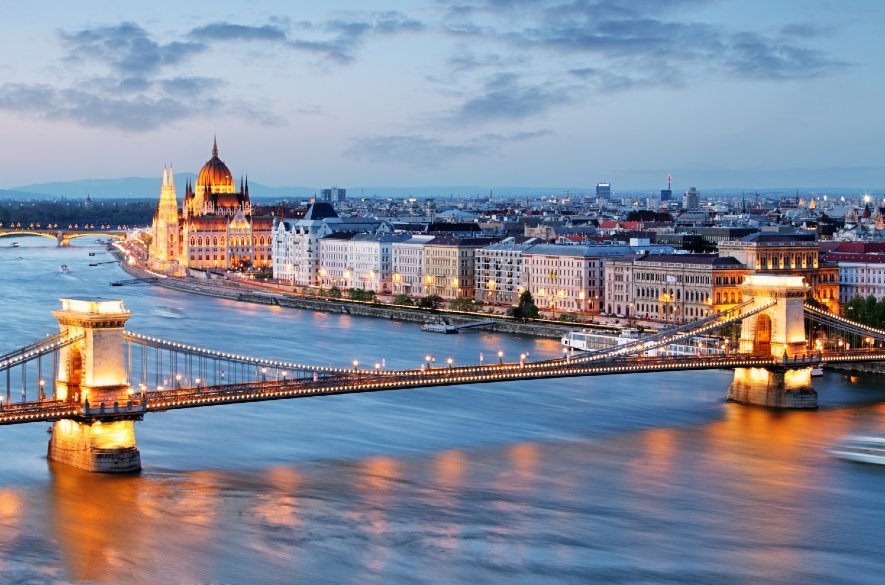 Tisícročná história aj moderná metropola. Maďarsko a jeho "mesto svetiel" ponúka unikátne zážitky