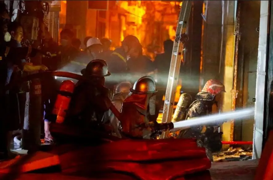 Masívny požiar a explózie v centre Hanoja: Zahynulo najmenej 14 ľudí + VIDEÁ