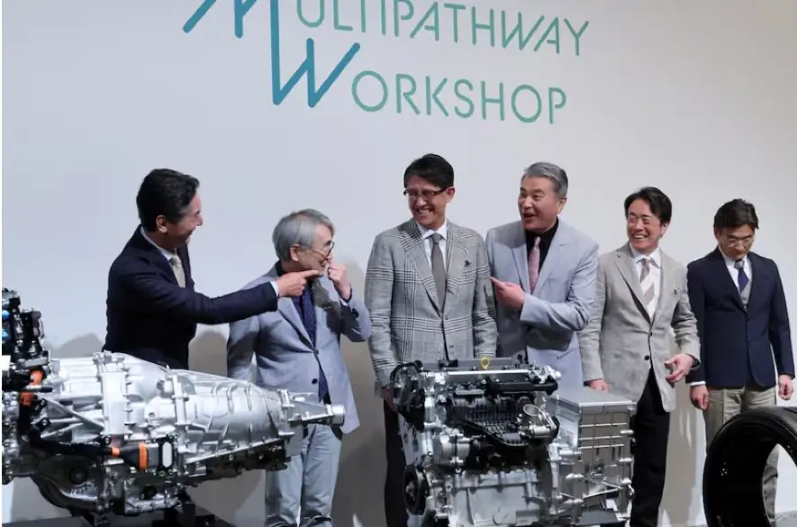 Toyota, Subaru a Mazda: Vyvíjajú motory adaptovateľné na rôzne pohony