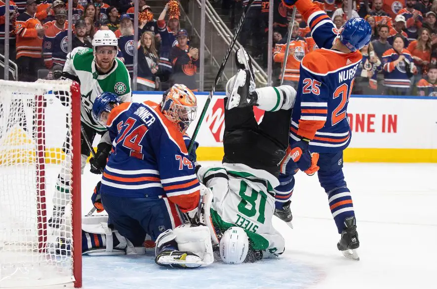 Dallas v NHL premárnil dvojgólový náskok, Edmonton vyrovnal stav finálovej série