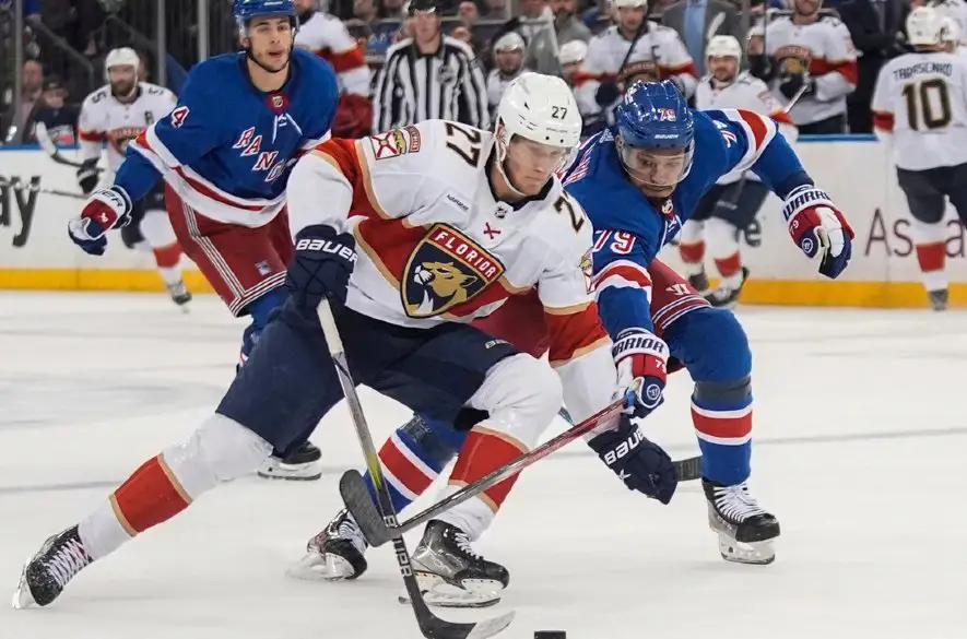 NHL: Florida si vybojovala postupový mečbal v konferenčnom finále. Rangers sú blízko vypadnutia