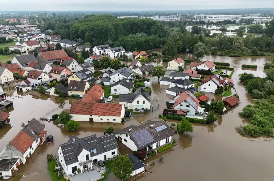 Nemecko: Devastačné záplavy sa podpísali pod sériu nešťastí + VIDEÁ