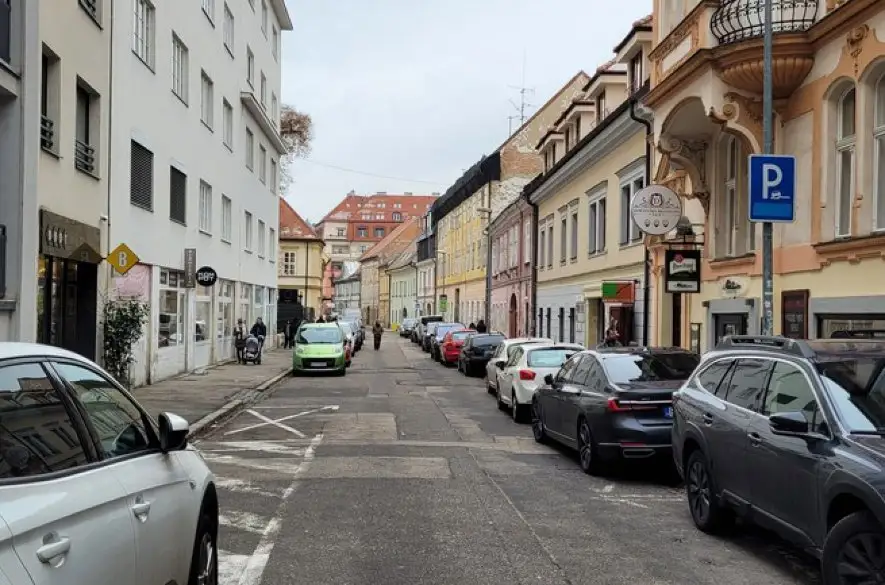 Hotel na nábreží Dunaja sa sporí s mestom