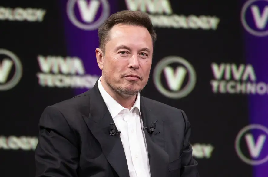 Firma xAI Elona Muska bude vyvíjať obrovský SUPERpočítač
