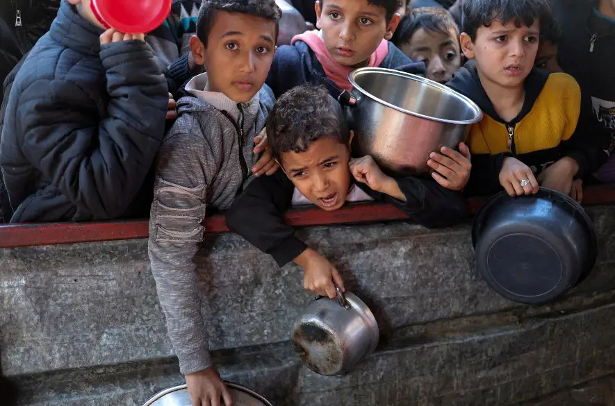Deväť z 10 detí v pásme Gazy nemá dostatočne pestrú stravu