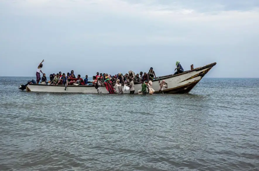 Pri Jemene sa prevrátila loď s migrantmi. Zomrelo najmenej 38 ľudí, ďalších 150 je nezvestných