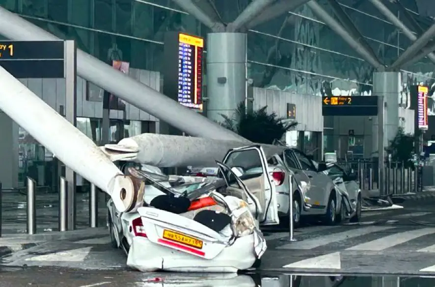 Na letisku v Naí Dillí sa zrútila časť strechy, zomrel jeden človek