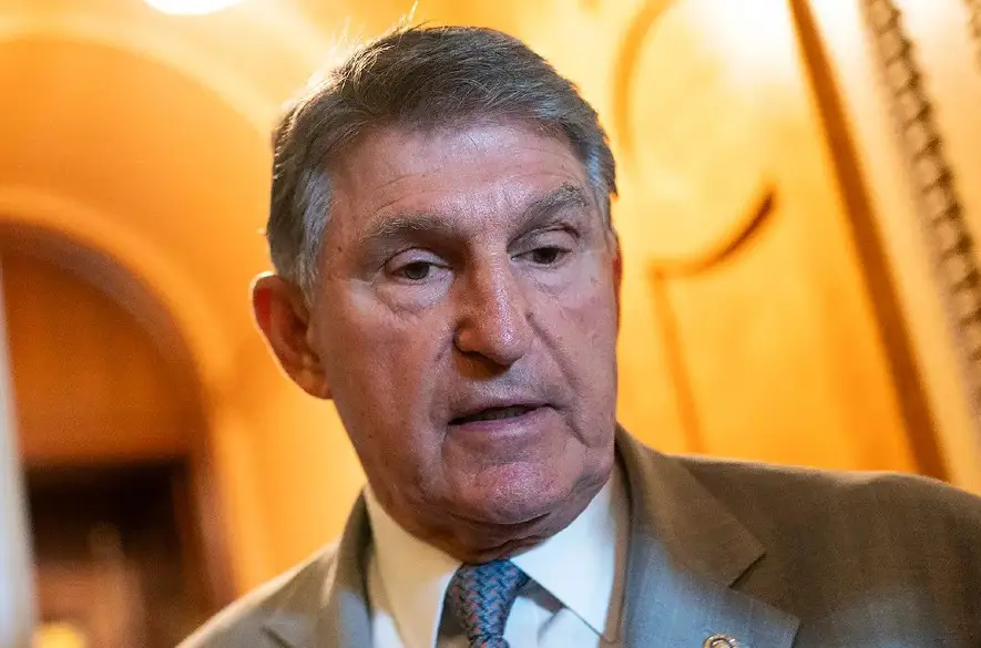 Podľa CNN senátor Joe Manchin tiež zvažuje kandidatúru na prezidenta USA