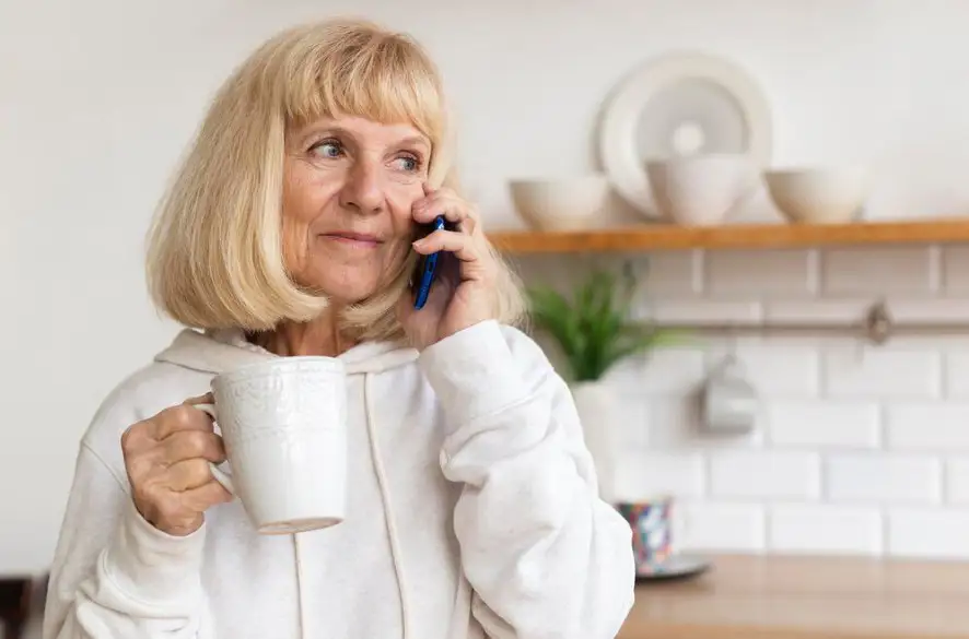 POZOR! Podvodníci opäť úradujú, cielia na seniorov. Na čo si treba dať pozor?