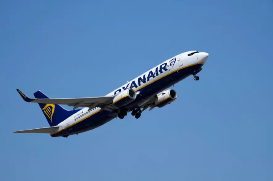 Dráma na palube lietadla Ryanair: Chlapec utrpel popáleniny tretieho stupňa