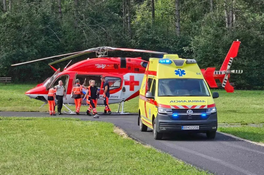 Vážna nehoda na východe Slovenska. Medzi zranenými aj MALÉ DETI