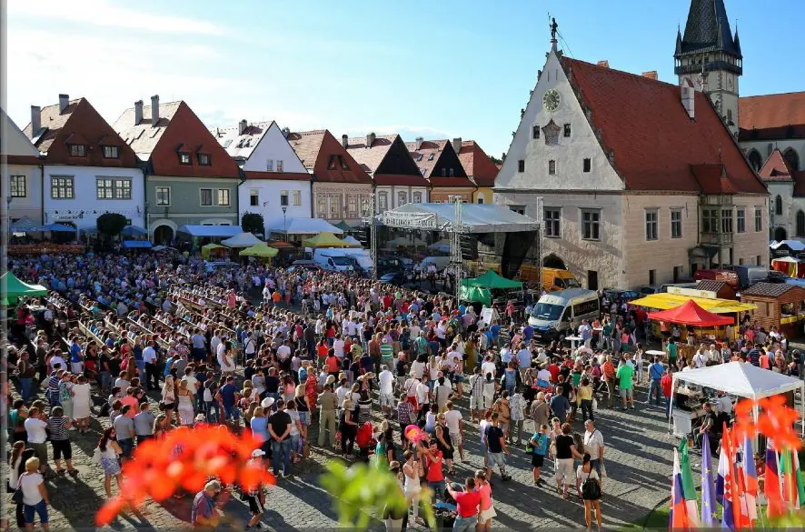 Stropkov: Obnovený jarmok ponúkne remeslá, folklór aj pop