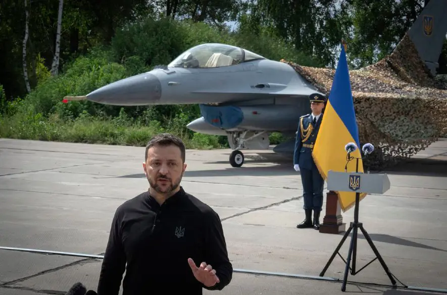 Zelenskyj: Teraz je to realita na našom nebi. F-16 sú na Ukrajine + VIDEO