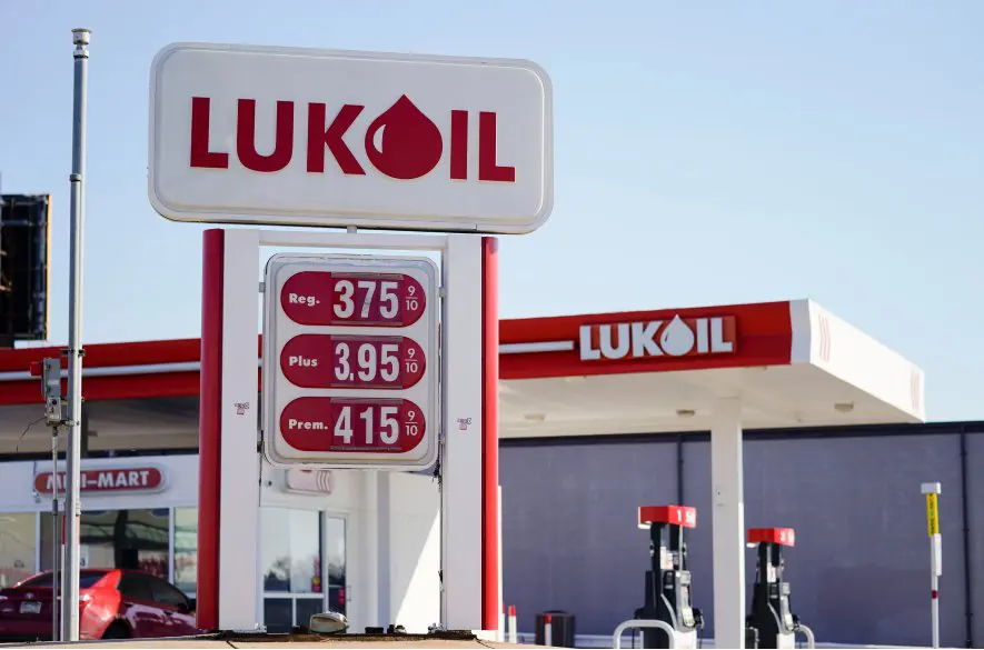 Sankcie BRÁNIA tranzitu ropy! Lukoil ju nevie prepraviť cez Ukrajinu