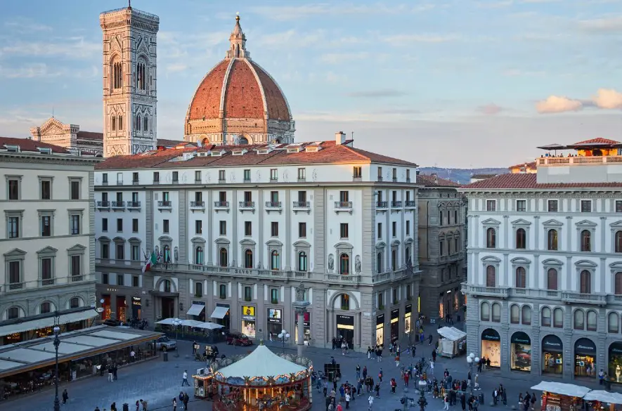 Talianska vláda chce výrazne navýšiť turistickú daň. O koľko si Slováci priplatia?