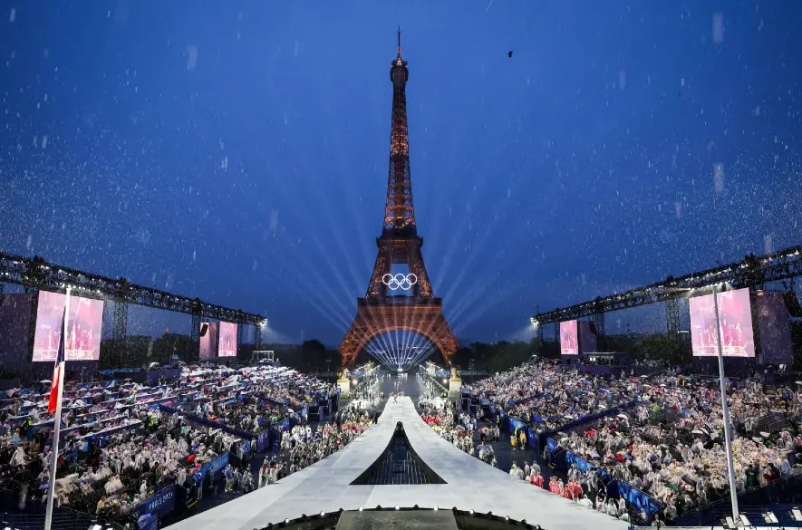 V Paríži skončili olympijské hry  kúskom Toma Curisa. Prezident MOV Bach: Vytvorili ste kultúru mieru + VIDEO