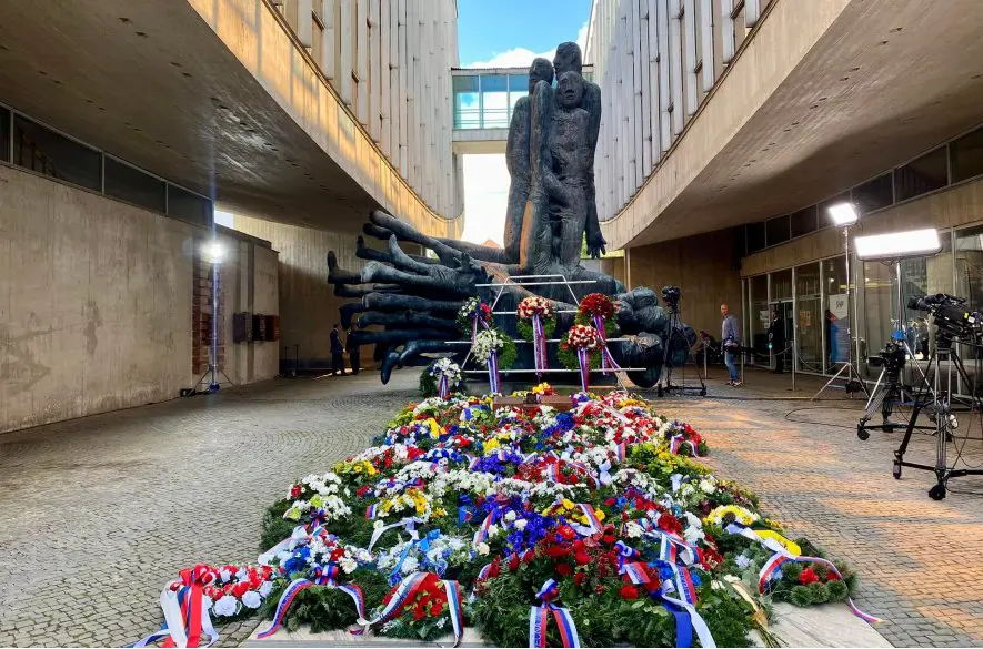 Banská Bystrica: Veľkolepé oslavy 80. výročia SNP budú sprevádzané vojenskou prehliadkou + VIDEÁ + FOTO