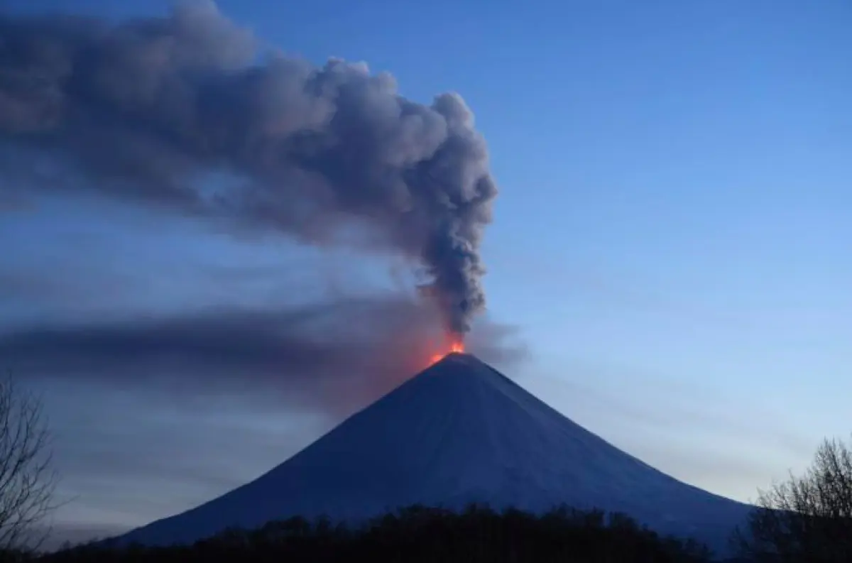 Erupcia sopky Šiveluč na Kamčatke nasledovala po silnom zemetrasení