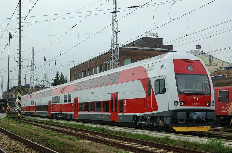 Železnice posilňujú spoje: Viac vlakov na konci prázdnin a v prvých dňoch školy