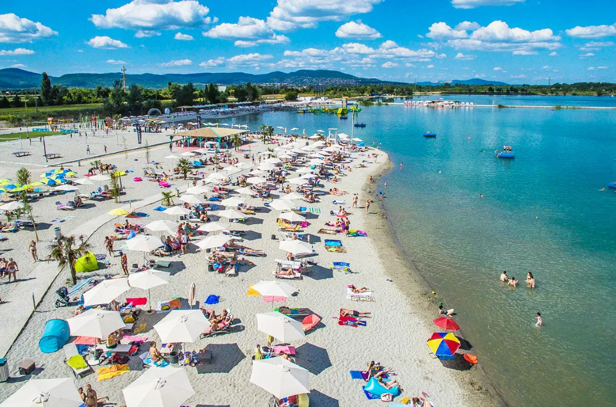 Maďarské more nie je len o kúpaní. Výlet k Balatonu vie byť plný histórie