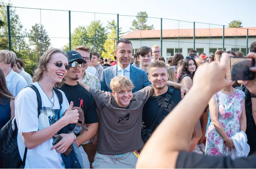 STOP ŠIKANE! Ministerstvo školstva predstavuje konkrétne opatrenia + VIDEO