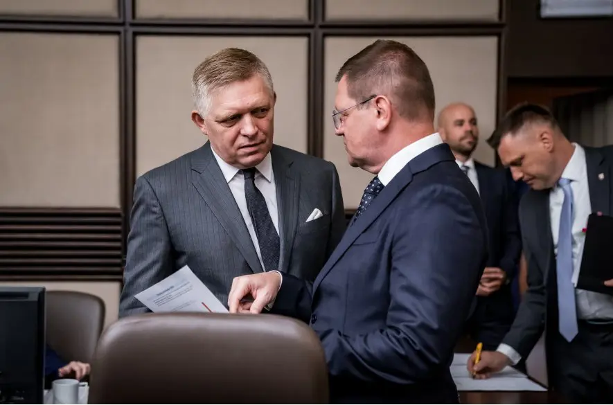 Robert Fico bude predsedať Rade vlády SR pre národnostné menšiny