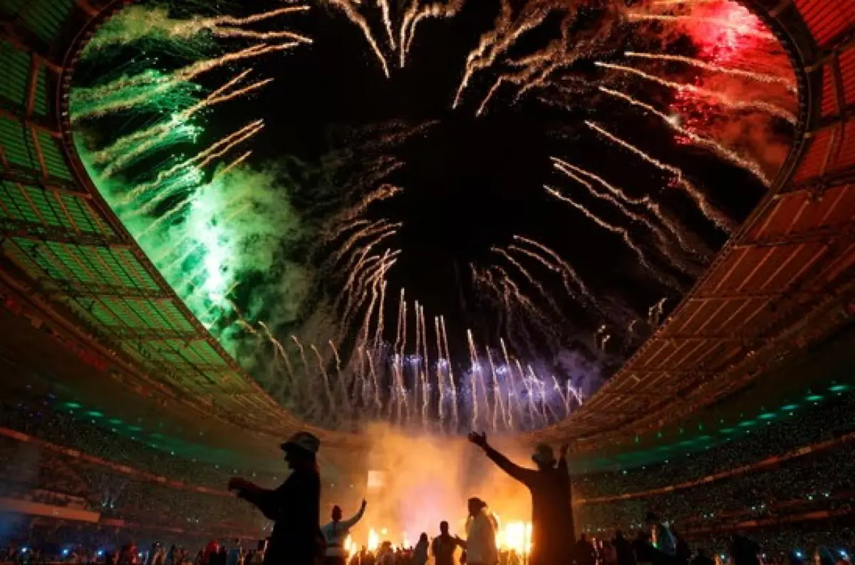 Paríž sa rozlúčil s paralympijskými hrami. Stade de France sa premenil na obrovskú elektronickú párty + VIDEO