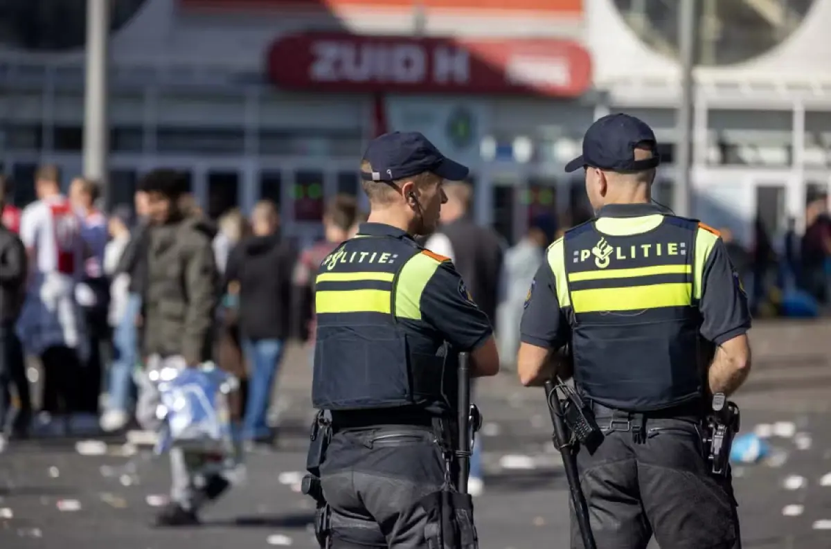 Druhý zápas v rade Ajaxu Amsterdam bol odložený kvôli nedostatku policajtov