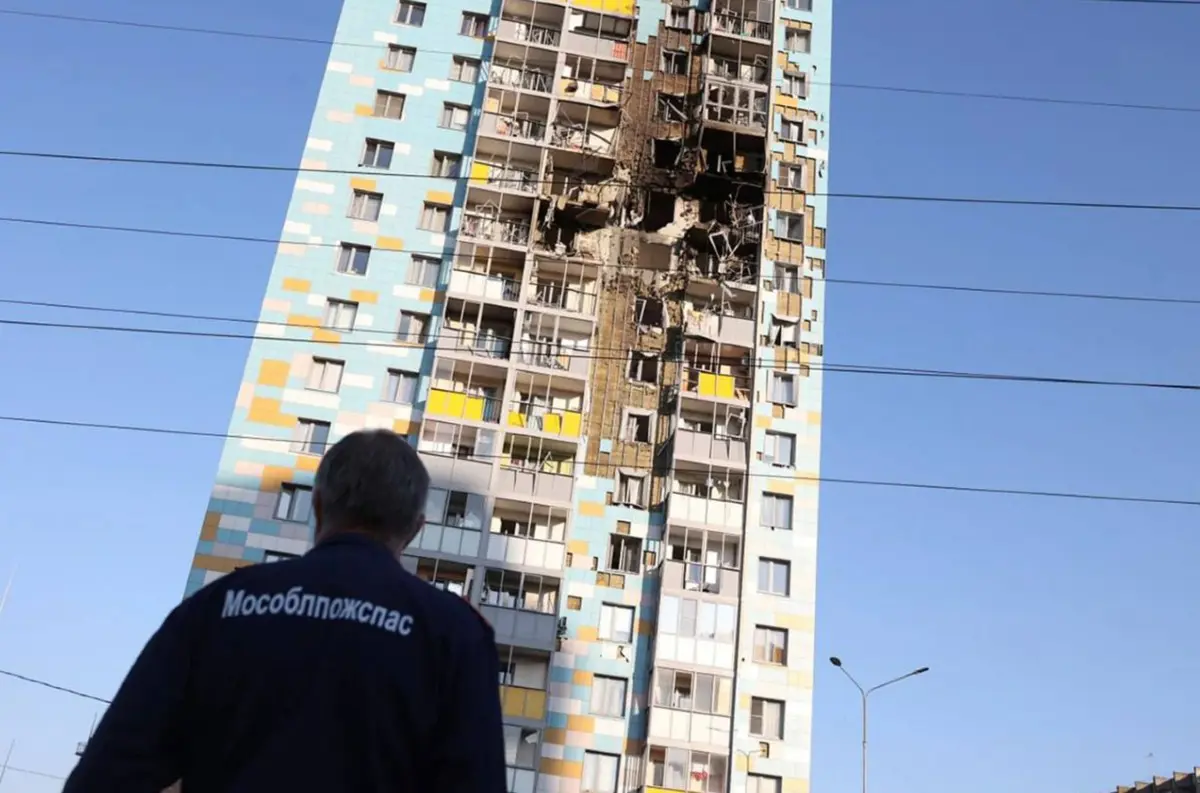 Na Rusko podľa úradov zaútočilo viac ako 140 ukrajinských dronov. Pri Moskve zahynula žena + VIDEÁ