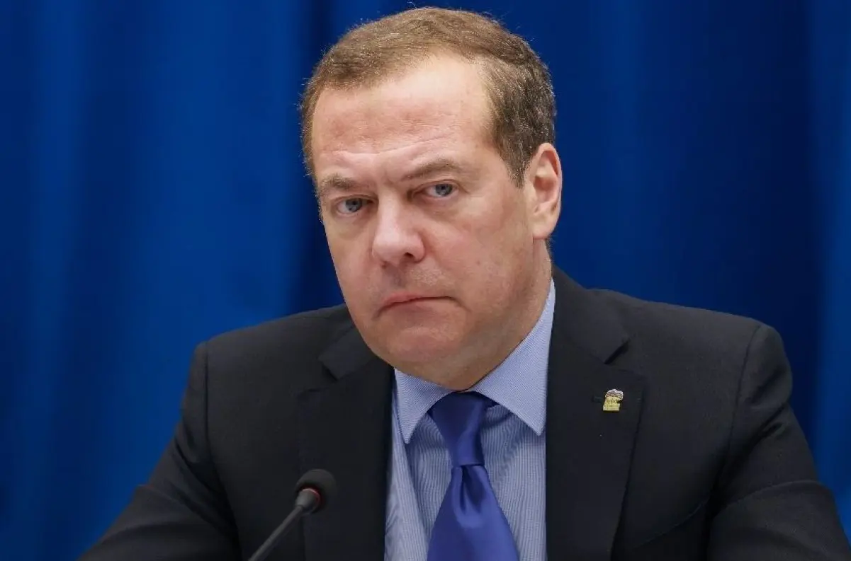 Medvedev varuje pred zničením Kyjeva: Rusko zvažuje najhoršie možnosti