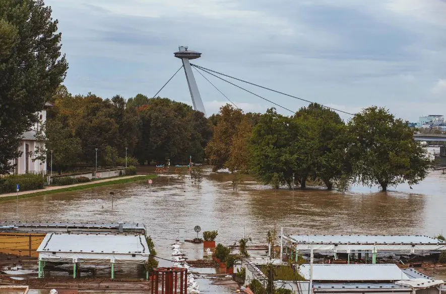 Povodne v Bratislave: Ako sneh z Álp ovplyvní ďalšie dni?  +VIDEÁ