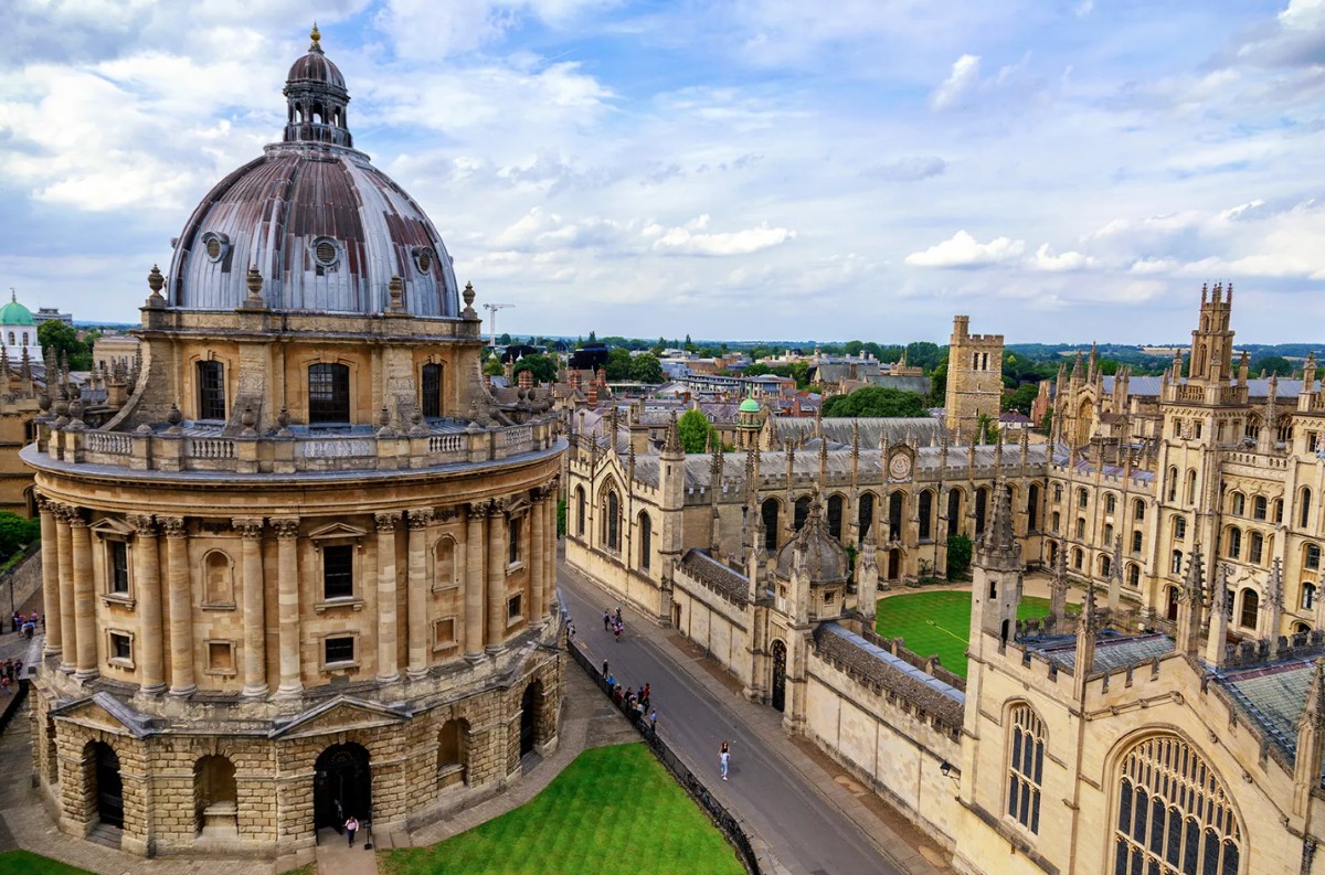 Oxfordská univerzita získala titul najlepšej univerzity sveta už deviatykrát po sebe. Ktoré ďalšie univerzity sa v roku 2025 umiestnili najvyššie?