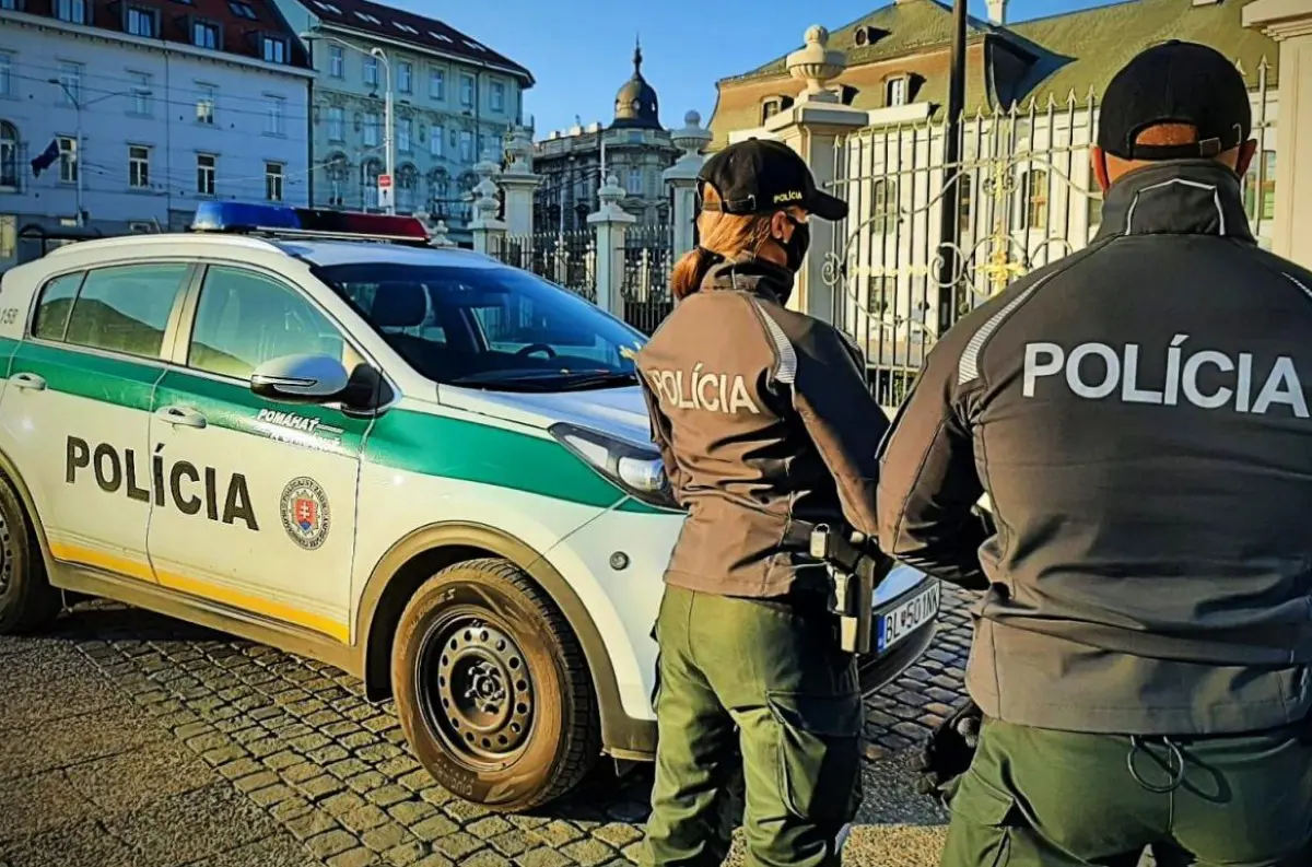 Polícia pátra po nezvestnej 16-ročnej Dominike Bednárikovej z Bratislavy + FOTO