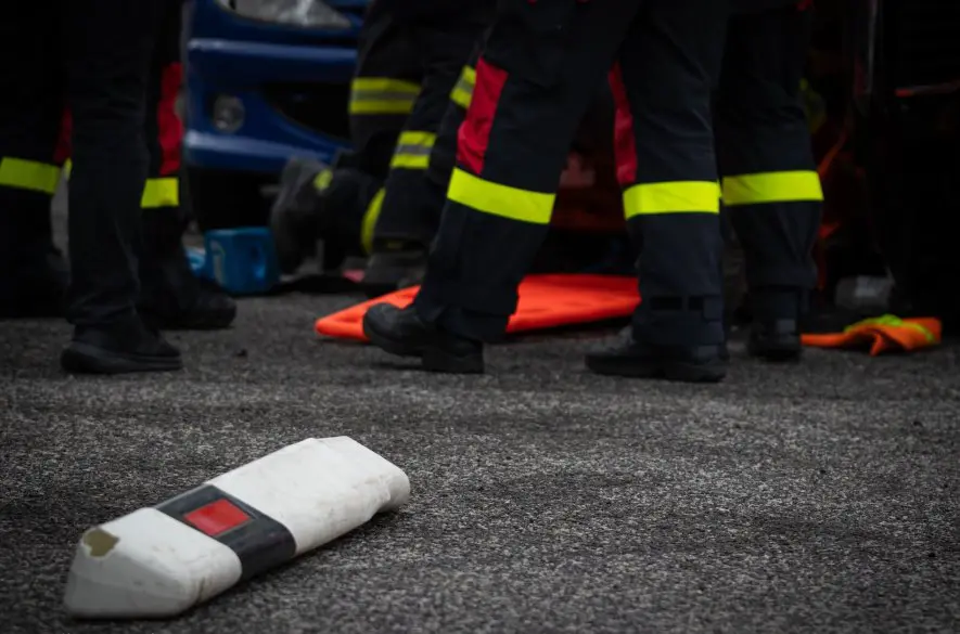 Vážna dopravná nehoda uzavrela cestu II/583 medzi Žilinou a Krasňanmi