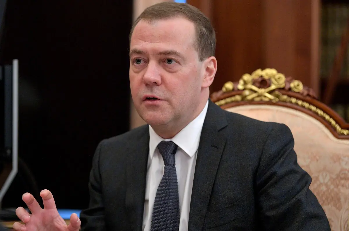 Medvedev je presvedčený, že NATO nakoniec „vyhodí do koša“ Ukrajinu