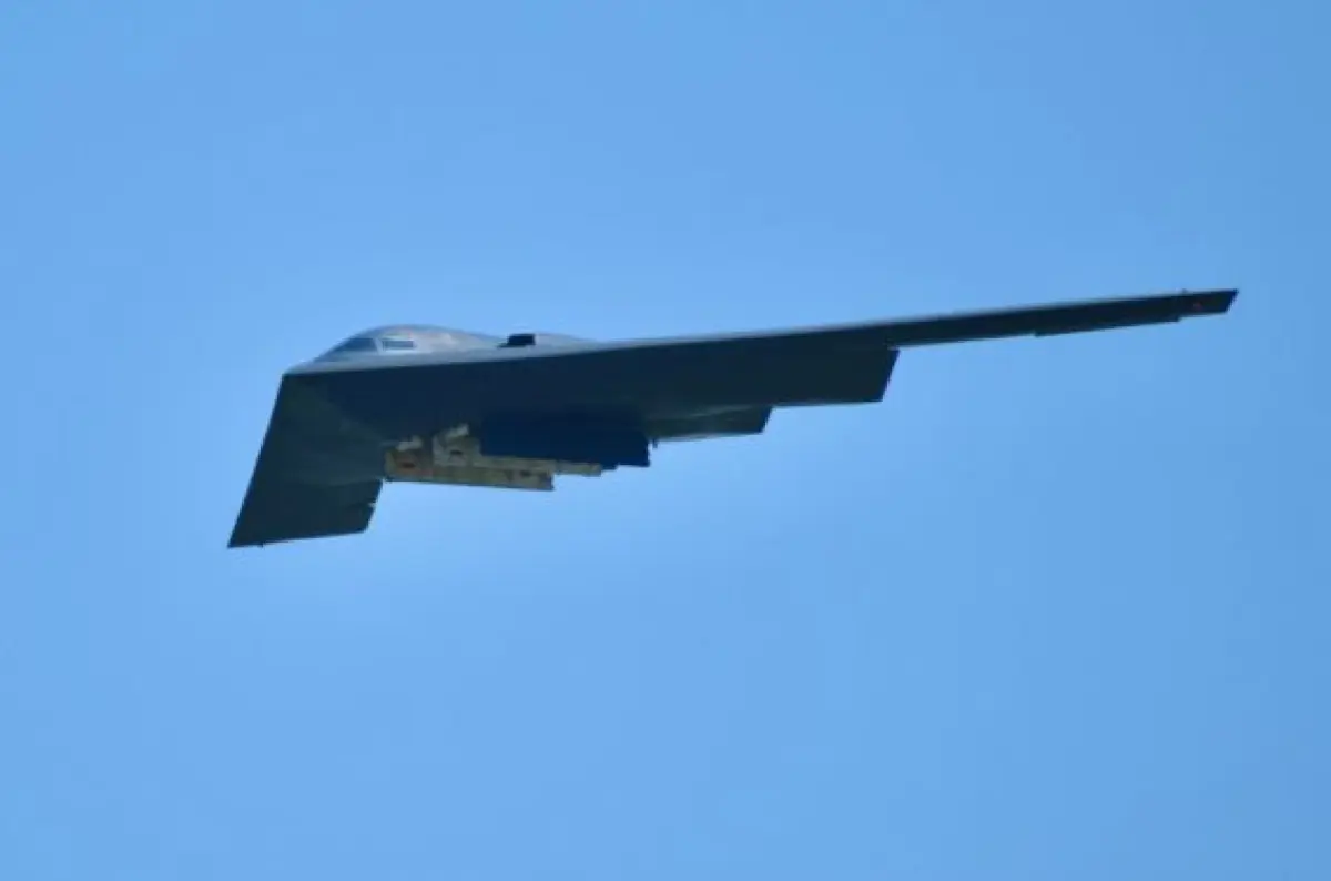 USA zaútočili na podzemné sklady zbraní Húsíov v Jemene: Presné údery bombardérov B-2 zasiahli cieľové oblasti