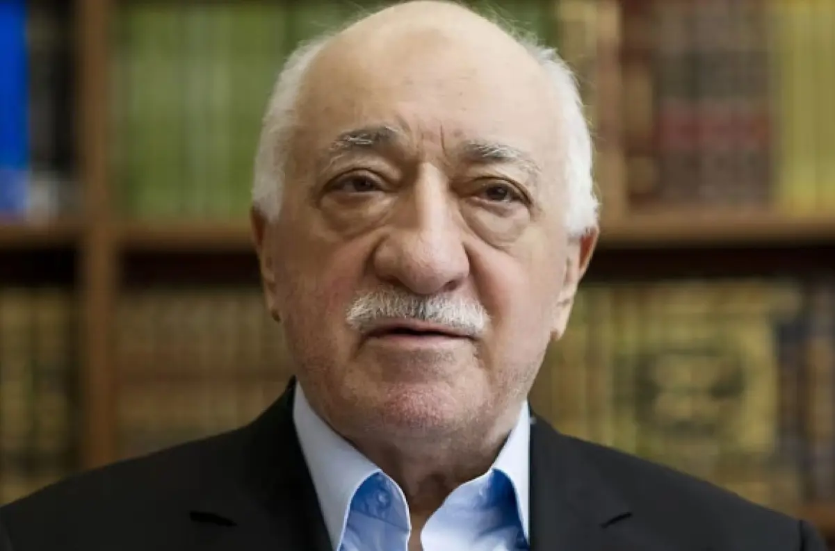 Fethullah Gülen, duchovný líder obvinený z pokusu o štátny prevrat v Turecku, zomrel vo veku 83 rokov