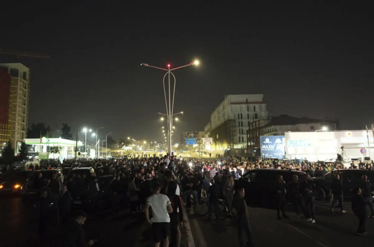 Albánci protestujú: Opozícia blokuje cesty a žiada technokratickú vládu pred voľbami v budúcom roku + VIDEO